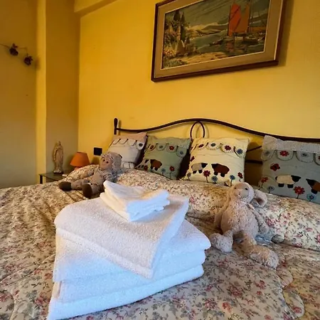 La Casa Arancione 게스트하우스 *
